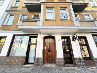 Wohn- und Geschäftshaus zum Kauf als Kapitalanlage geeignet 1.940.000 € 811,4 m² 550 m² Grundstück Berlin 13595