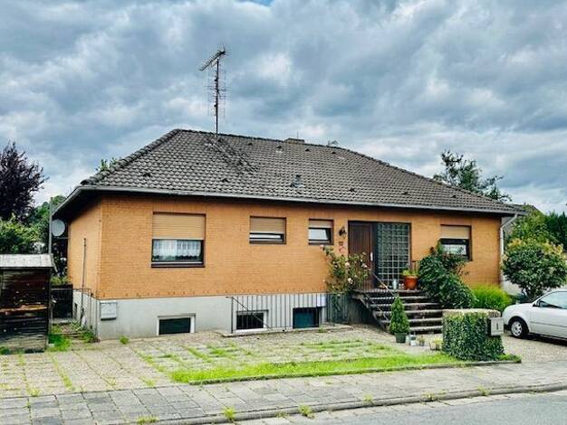 Einfamilienhaus zum Kauf 470.000 € 1 Zimmer 210 m² 406 m² Grundstück frei ab sofort Roßdorf Roßdorf 64380