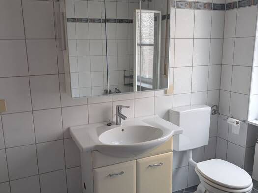Wohnung zur Miete 640 € 3 Zimmer 70 m² Geschoss 1/3 frei ab sofort Kitzingen Kitzingen 97318