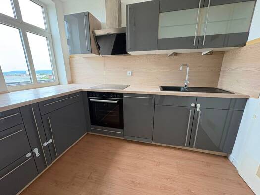 Wohnung zur Miete 550 € 3 Zimmer 83 m² 4 Geschosse frei ab sofort Sonneberg Sonneberg 96515