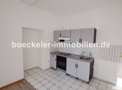 Wohnung zur Miete 270 € 2 Zimmer 39,1 m² frei ab sofort Naumburg Naumburg 06618