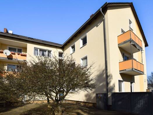 Wohn- und Geschäftshaus zum Kauf als Kapitalanlage geeignet 1.300.000 € 585 m² 700 m² Grundstück Wolfsburg 38446