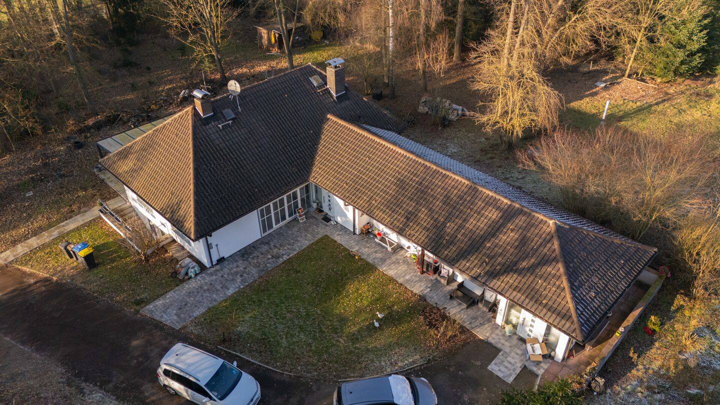 Villa zum Kauf - Ansicht 2