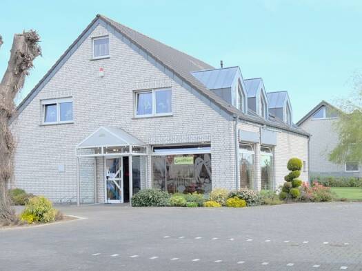 Wohn- und Geschäftshaus zum Kauf als Kapitalanlage geeignet 799.900 € 5 Zimmer 437 m² 1.986 m² Grundstück Materborn Kleve 47533