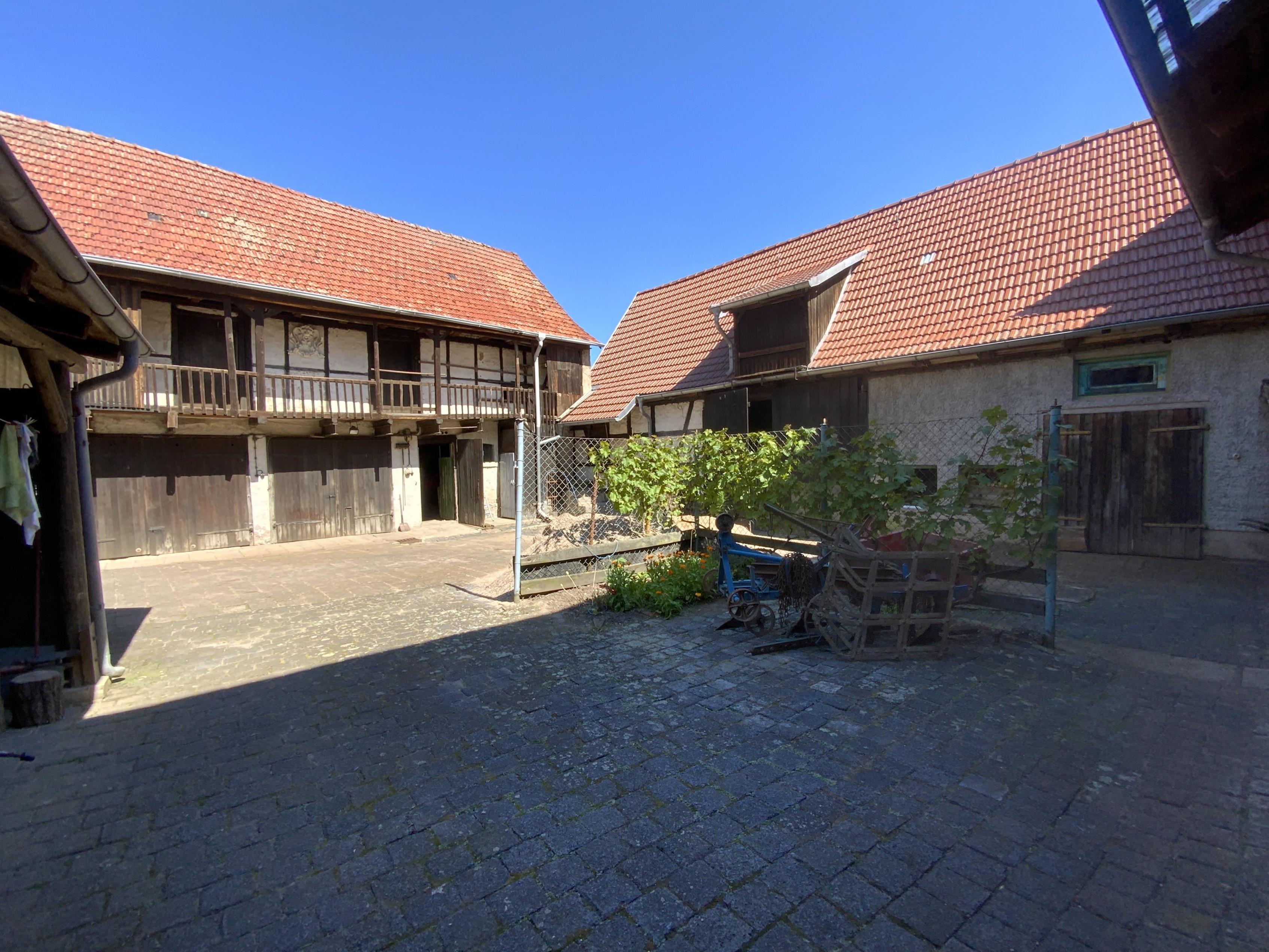 Einfamilienhaus zum Kauf 139.000 € 5 Zimmer 190 m²<br/>Wohnfläche 750 m²<br/>Grundstück Battgendorf Kölleda 99625