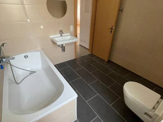 Wohnung zum Kauf 59.000 € 3 Zimmer 69,5 m² Chrieschwitz Plauen 08529
