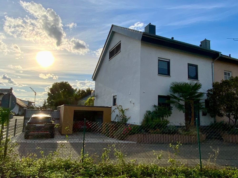 Reihenendhaus zum Kauf 549.000 € 4,5 Zimmer 141 m²<br/>Wohnfläche 503 m²<br/>Grundstück Malsch 69254