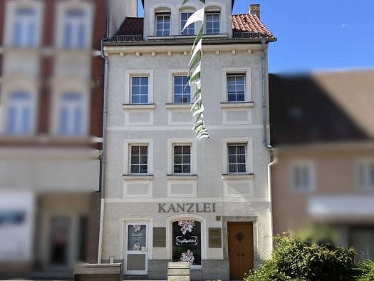 Reihenmittelhaus zum Kauf 130.000 € 7 Zimmer 155 m² 220 m² Grundstück Altriesa Riesa 01589