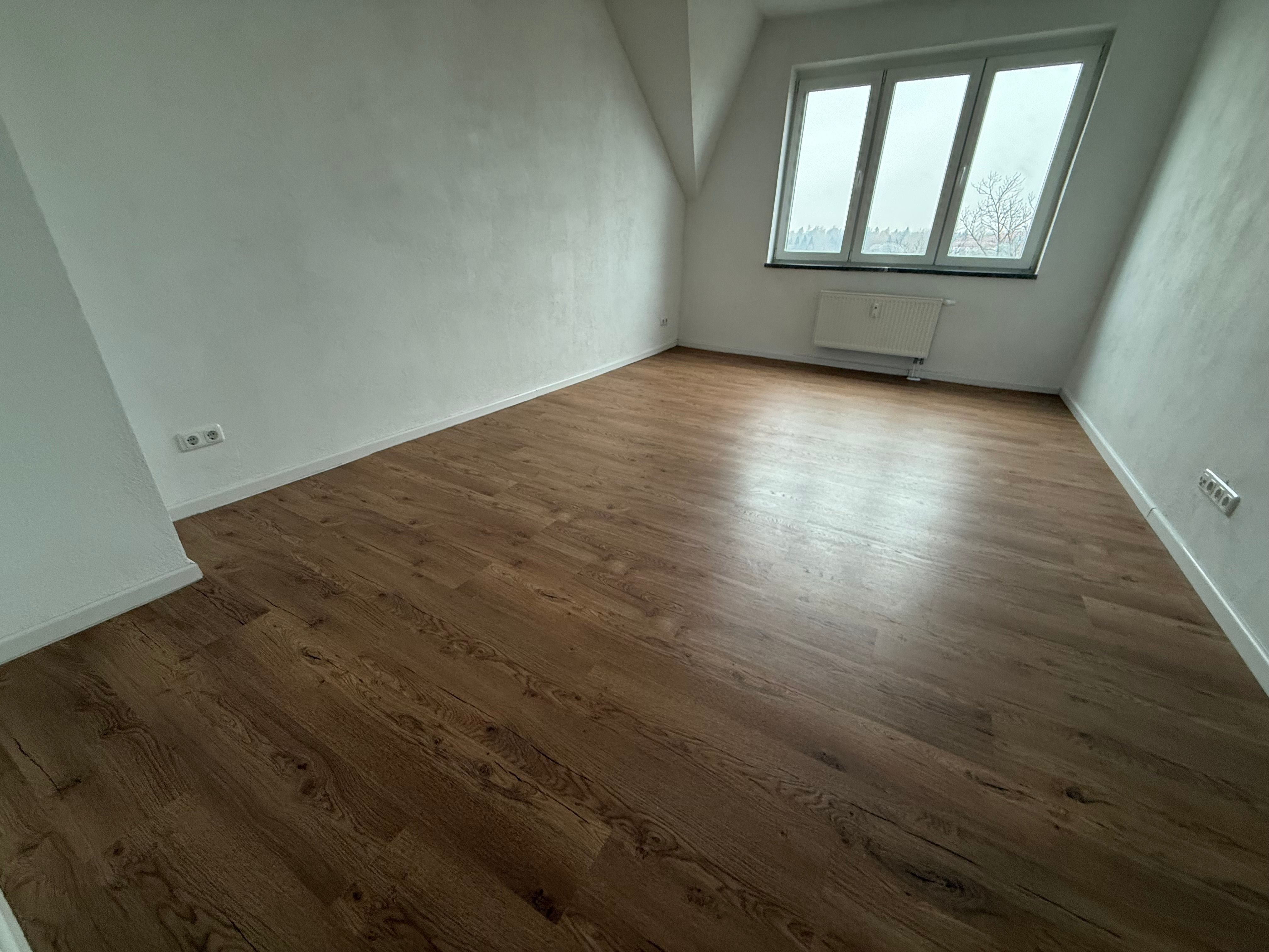 Wohnung zur Miete 450 € 3 Zimmer 78 m²<br/>Wohnfläche 4.<br/>Geschoss Neefestr. 67 Kapellenberg 813 Chemnitz 09119