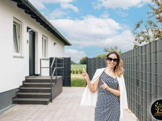 Einfamilienhaus zum Kauf 998.000 € 6 Zimmer 145 m² 1.052 m² Grundstück West Landshut 84034