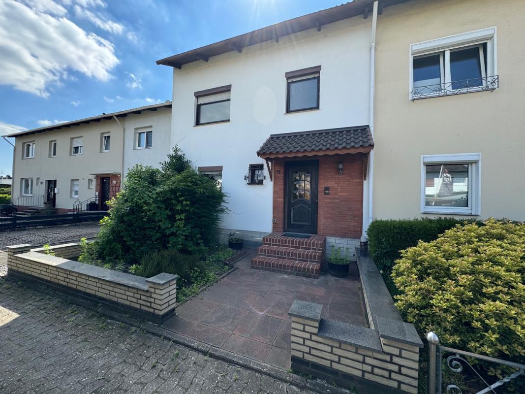 Reihenmittelhaus zum Kauf 159.000 € 4 Zimmer 82 m²<br/>Wohnfläche 248 m²<br/>Grundstück Barnstorf 49406