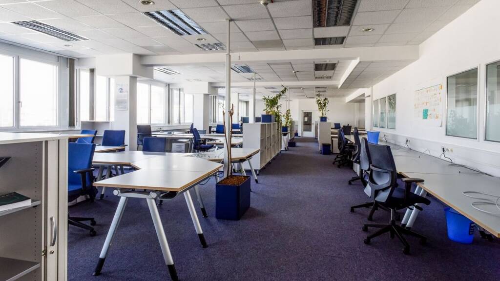 Bürofläche zur Miete provisionsfrei 1.595 € 225 m² Bürofläche Robert-Bosch-Str. Schwieberdingen 71701