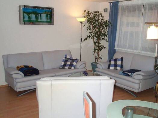 Wohnung zum Kauf provisionsfrei 279.000 € 3 Zimmer 76 m² Geschoss 2/6 Heuchelhof Würzburg 97084