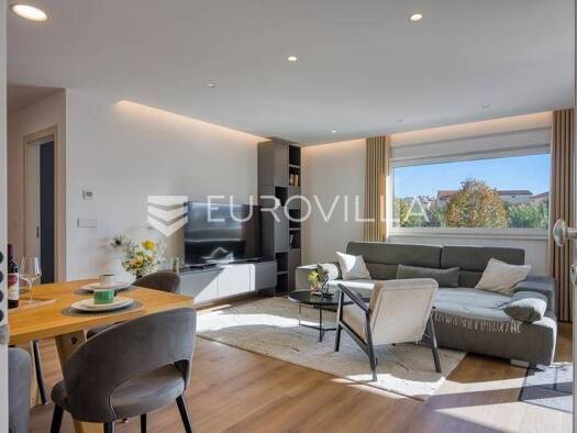 Wohnung zur Miete 1.750 € 2 Zimmer 81 m² 1. Geschoss Valdebek Pula