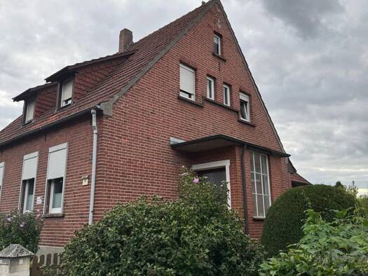 Einfamilienhaus zur Miete 700 € 7,5 Zimmer 125 m² 870 m² Grundstück frei ab sofort Burgsteinfurt Steinfurt 48565