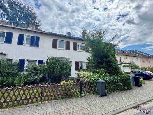 Haus zum Kauf 449.000 € 4 Zimmer 81 m² 312 m² Grundstück Oberursel 61440