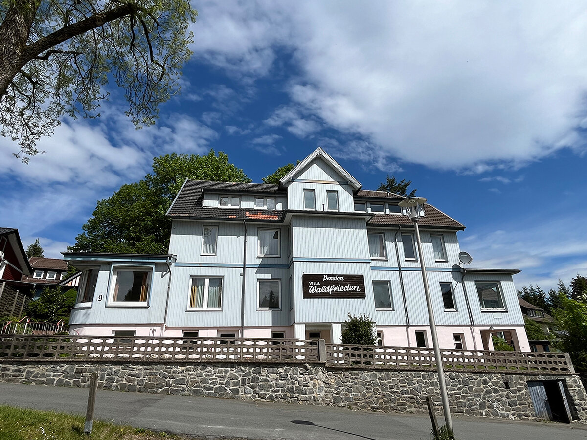 Hotel zum Kauf 380.000 € 16 Zimmer 520 m²<br/>Gastrofläche 1.039 m²<br/>Grundstück Granetalweg 9 Hahnenklee Goslar 38644