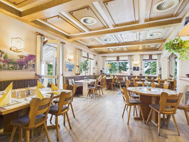 Restaurant zum Kauf 549.000 € Großprüfening-Dechbetten-Königswiesen Regensburg / Ziegetsdorf 93051