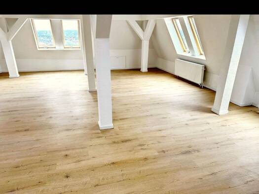 Maisonette zur Miete 1.650 € 3 Zimmer 115 m² Geschoss 4/4 frei ab sofort Ost Stuttgart 70184