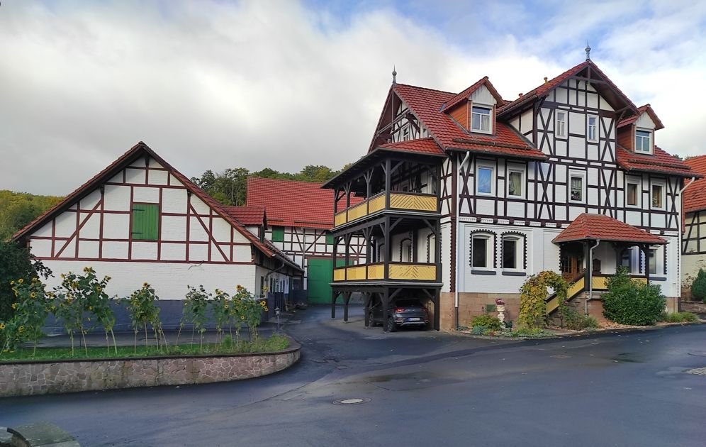 Einfamilienhaus zum Kauf 520.000 € 12 Zimmer 296 m²<br/>Wohnfläche 3.400 m²<br/>Grundstück Retterode Hessisch Lichtenau / Retterode 37235