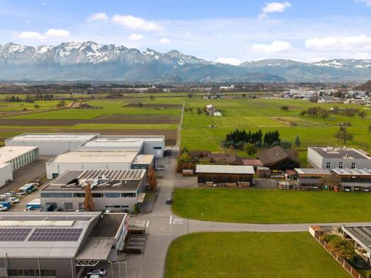 Logistikzentrum zur Miete provisionsfrei 4.600 m² Lagerfläche teilbar von 1.400 m² bis 4.600 m² Wiesenstraße 37 Weiler 6833