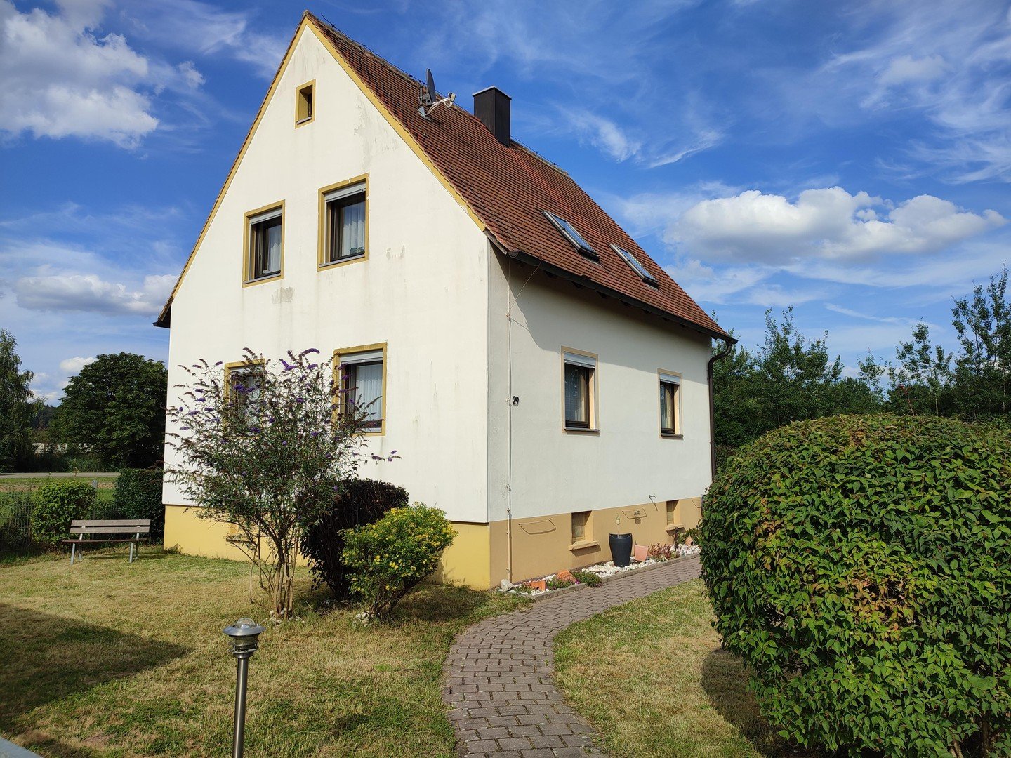 Einfamilienhaus zum Kauf provisionsfrei 349.000 € 7 Zimmer 108 m²<br/>Wohnfläche 417 m²<br/>Grundstück Weiherstraße Muhr Muhr am See 91735