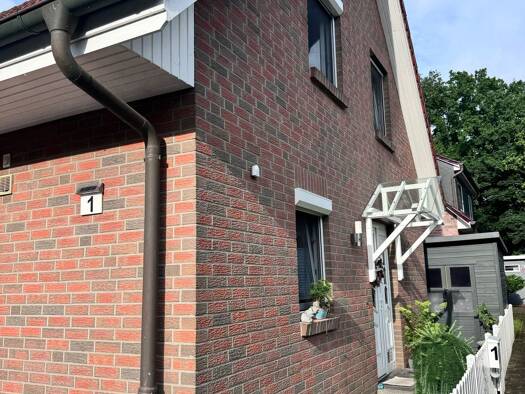 Haus zur Miete 1.980 € 4 Zimmer 120 m² frei ab 01.12.2025 Garstedt Norderstedt 22846