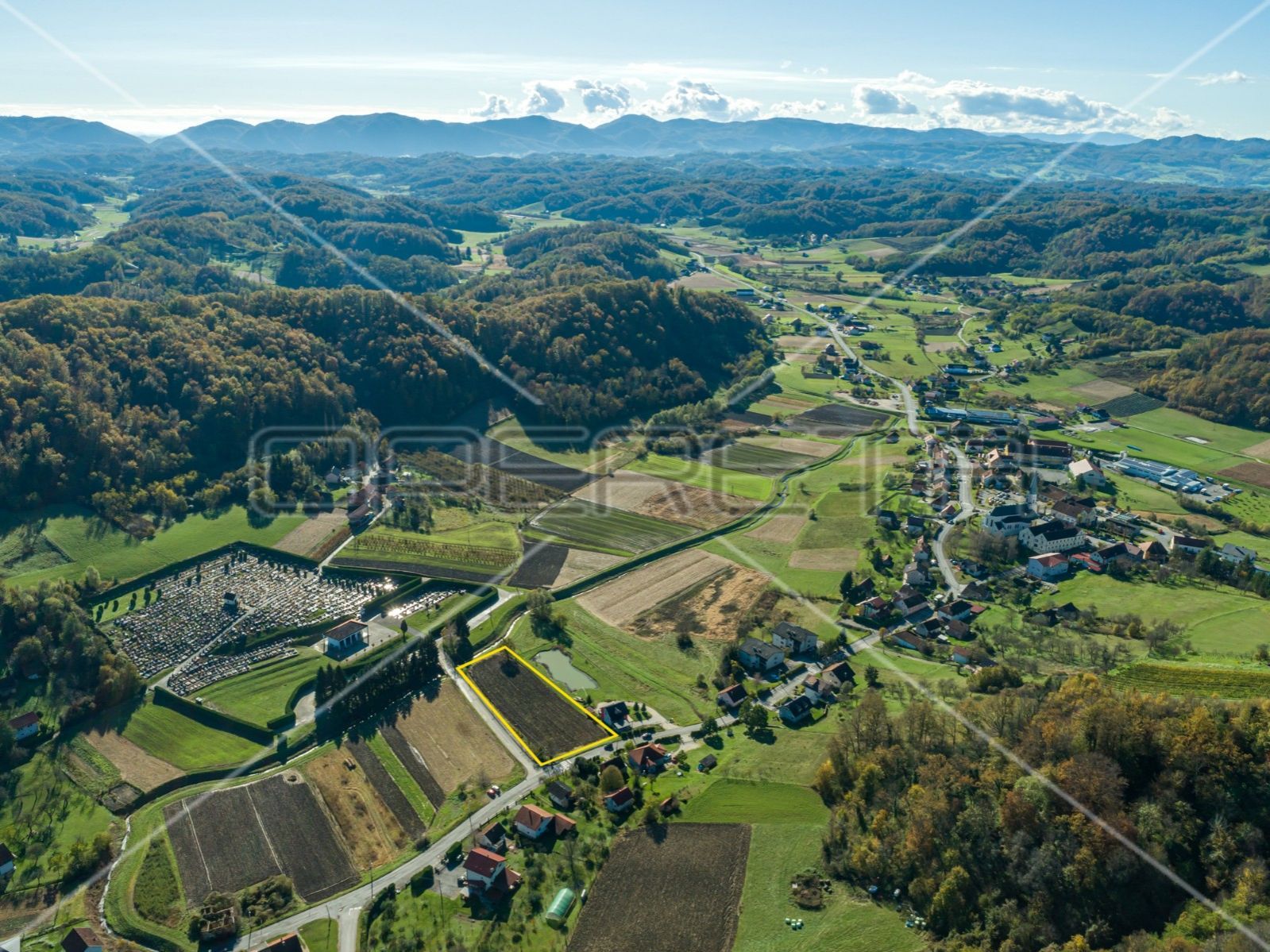 Ladenfläche zum Kauf 32.000 € Stjepana Radica Desinic center