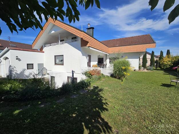 Mehrfamilienhaus zum Kauf 795.000 € 9 Zimmer 270 m² 772 m² Grundstück Botenheim Brackenheim 74336