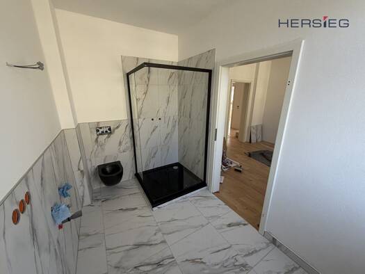 Wohnung zur Miete 430 € 2 Zimmer 74 m² Niederwürschnitz 09399