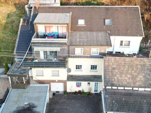 Mehrfamilienhaus zum Kauf 335.000 € 18 Zimmer 350 m² 833 m² Grundstück Eitorf 53783