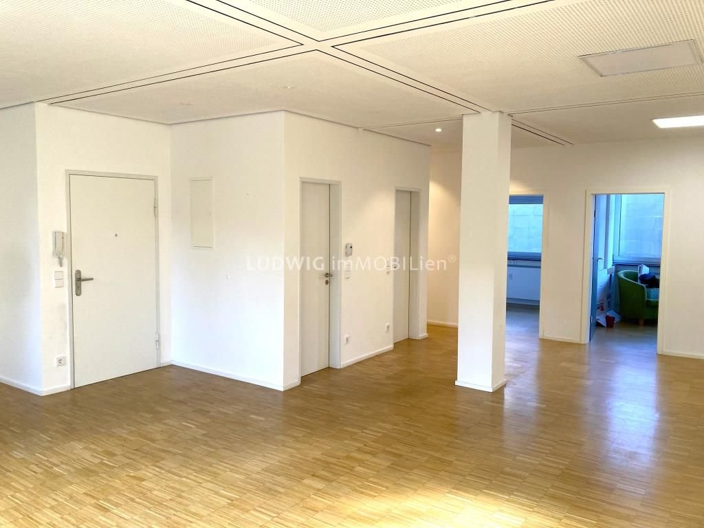 Büro-/Praxisfläche zur Miete 94,8 m²<br/>Bürofläche Rathaus Stuttgart 70182