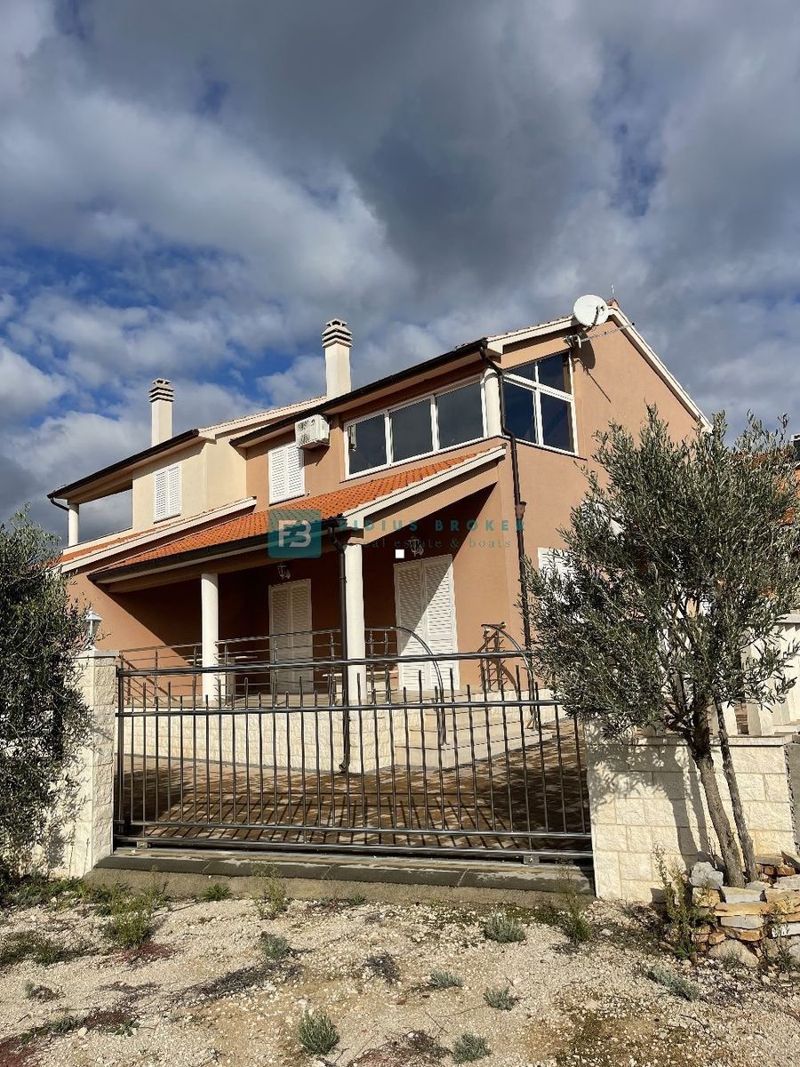 Haus zum Kauf 295.000 € 4 Zimmer 92 m²<br/>Wohnfläche 213 m²<br/>Grundstück Vodice center 22211