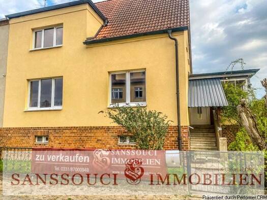 Doppelhaushälfte zum Kauf 125.000 € 5 Zimmer 140 m² 443 m² Grundstück Kyritz 16866