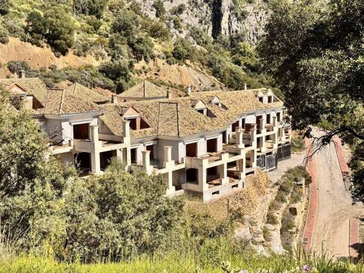Acker-/Waldstück zum Kauf 7.000.000 € Istán 29611
