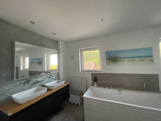 Wohnung zur Miete 1.050 € 2,5 Zimmer 95 m² Geschoss EG/1 frei ab 01.12.2026 Frankweiler 76833