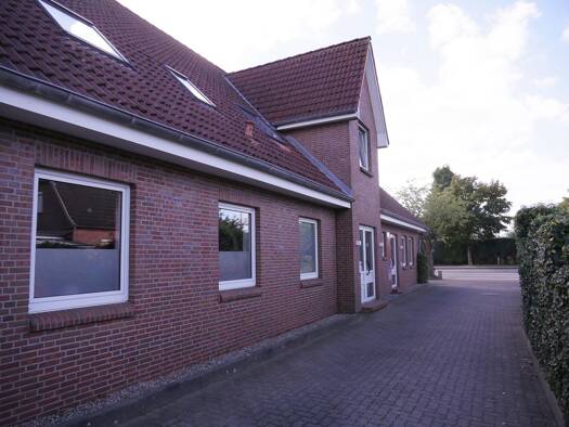 Wohnung zur Miete 800 € 3 Zimmer 141 m² Heide Heide 25746