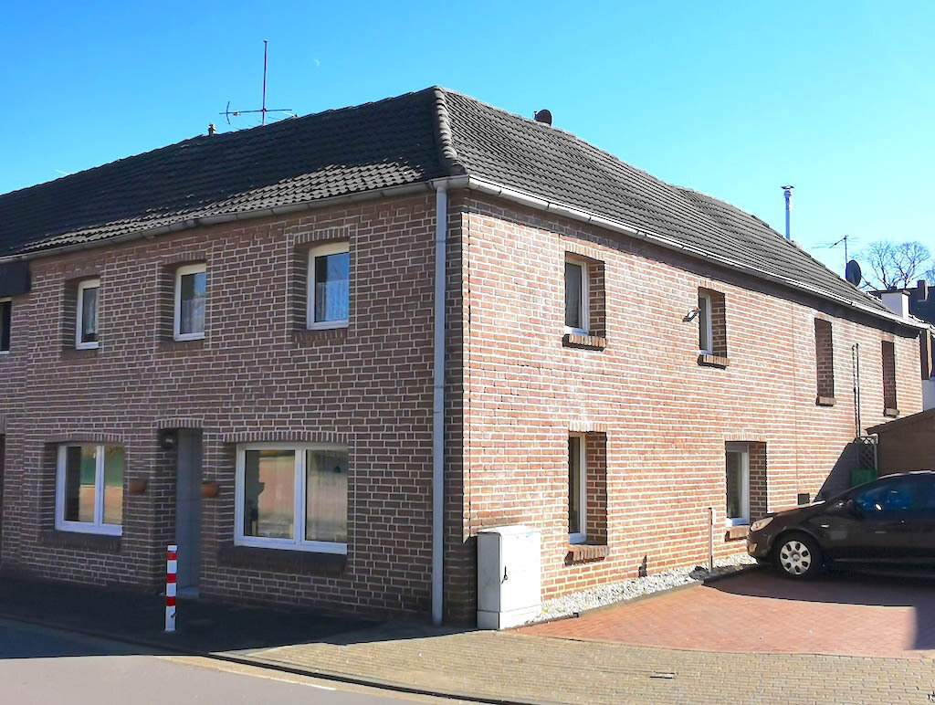 Einfamilienhaus zum Kauf 109.000 € 8 Zimmer 180 m²<br/>Wohnfläche 150 m²<br/>Grundstück Kervenheim / Kervendonk Kevelaer 47627