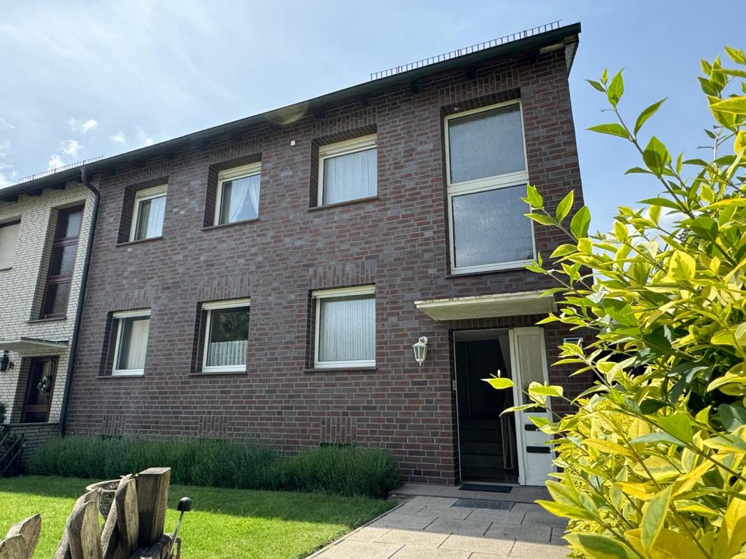 Reihenendhaus zum Kauf 248.000 € 6 Zimmer 128 m²<br/>Wohnfläche 557 m²<br/>Grundstück Diepholz Diepholz 49356