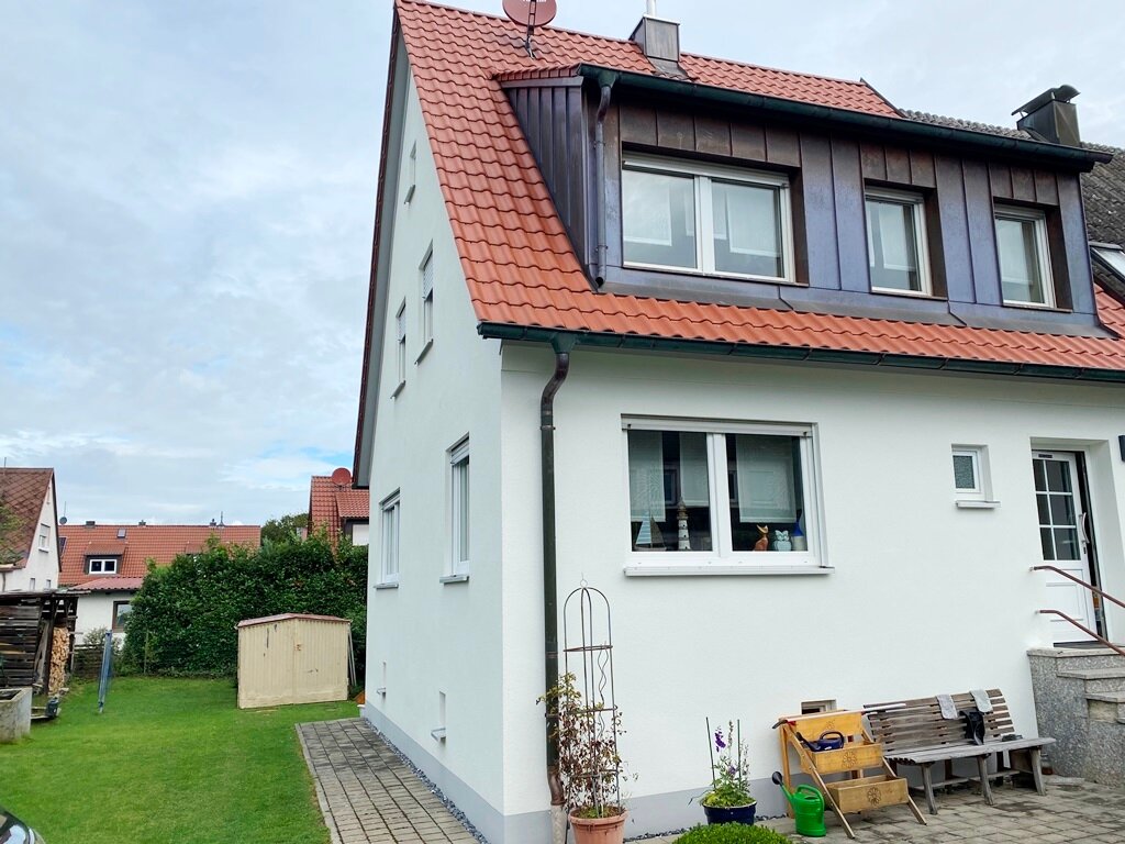 Doppelhaushälfte zum Kauf 340.000 € 5 Zimmer 100,1 m²<br/>Wohnfläche 467 m²<br/>Grundstück Burgau Burgau 89331