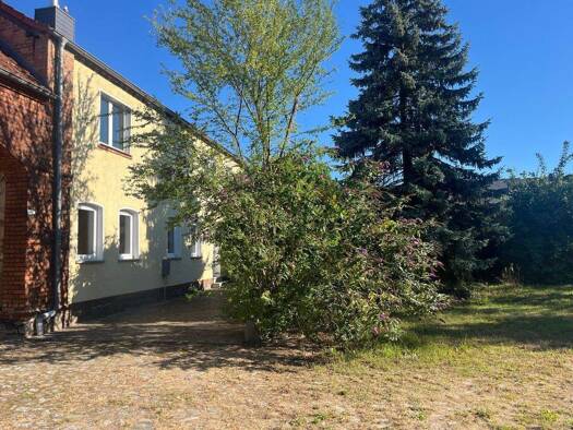 Bauernhaus zum Kauf 220 m² 4.177 m² Grundstück frei ab sofort Neuendorf am Speck Neuendorf Stendal 39576