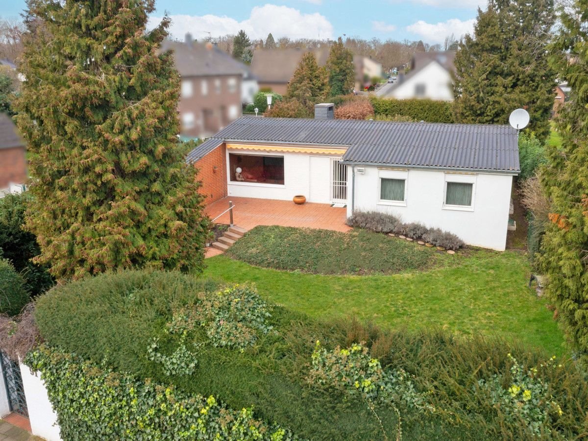 Einfamilienhaus zum Kauf 375.000 € 5 Zimmer 114 m²<br/>Wohnfläche 962 m²<br/>Grundstück Gymnich / Mellerhöfe Erftstadt 50374