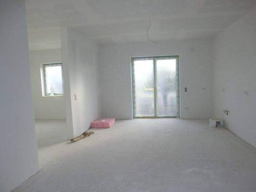 Terrassenwohnung zur Miete - Erstbezug 1.000 € 3 Zimmer 124,3 m² EG frei ab sofort Bad Bocklet 97708