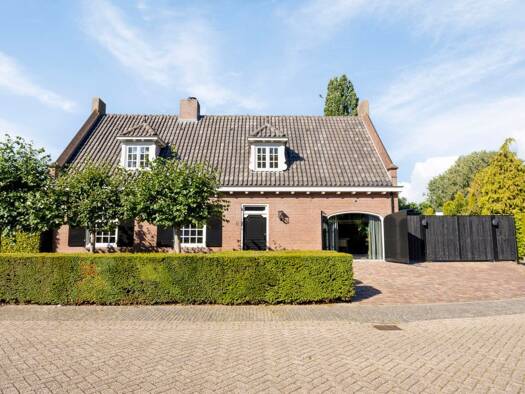 Haus zum Kauf 1.295.000 € 7 Zimmer 192 m² 824 m² Grundstück diepenbrockstraat 11 Geertruidenberg 4941 WN