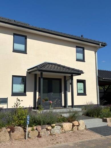 Haus zur Miete Wohnen auf Zeit 2.950 € 4 Zimmer 150 m² frei ab 01.06.2025 Zarrentin Zarrentin am Schaalsee 19246