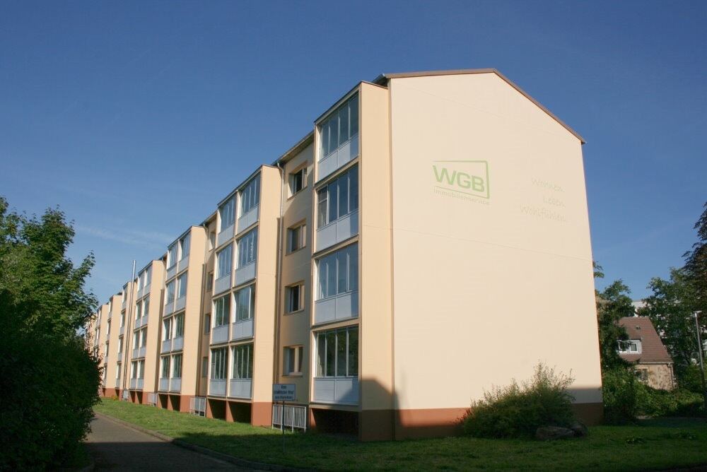 Wohnung zur Miete 325 € 3 Zimmer 59 m²<br/>Wohnfläche 1.<br/>Geschoss 01.11.2024<br/>Verfügbarkeit Bernsdorf Bernsdorf 02994