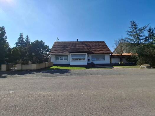 Einfamilienhaus zum Kauf 380.000 € 6 Zimmer 166 m² 18.300 m² Grundstück frei ab sofort Dessau Arendsee (Altmark) 39619
