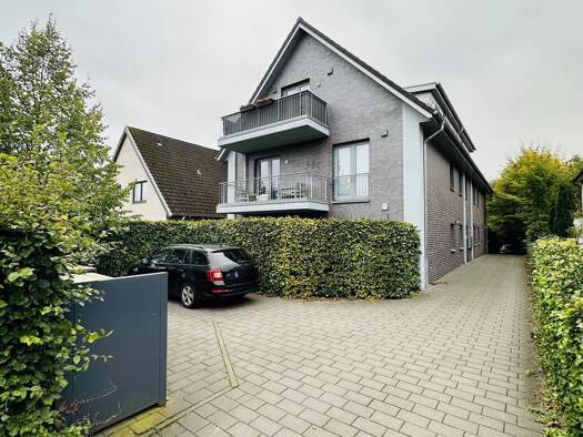 Wohnung zur Miete 990 € 2 Zimmer 66 m² Geschoss 2/2 frei ab 01.09.2026 Lurup Hamburg 22547