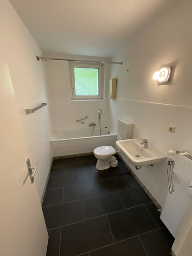 Wohnung zur Miete 609 € 2 Zimmer 63,5 m² 2. Geschoss Frankenstraße 36 Geneicken Mönchengladbach 41238