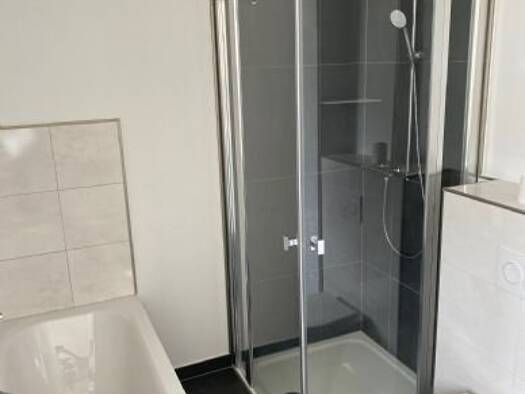 Wohnung zur Miete 350 € 2 Zimmer 66,5 m² 2. Geschoss frei ab sofort Fichtestraße 1a Zeitz 06712